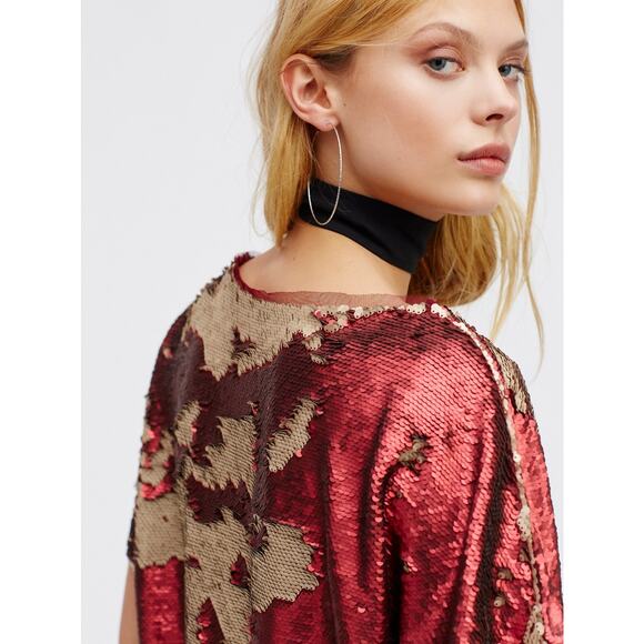 New Free People We The Free Glitz It Tee $168 Size Small Top Sequins Red - Picture 5 of 5